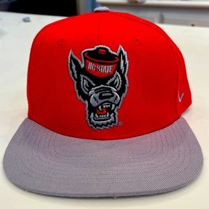 NC State University Wolfpack Wolf-head kids fitted hat